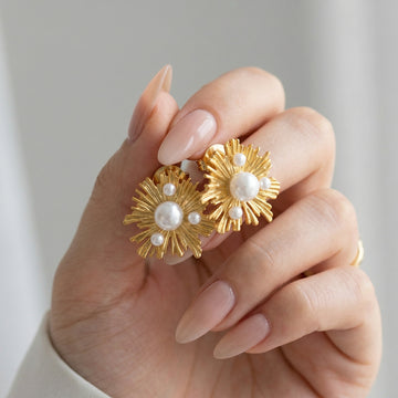 Sunburst Flower Stud Earrings with Pearl
