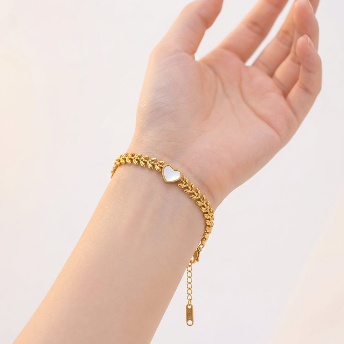 18K Gold Plated Stainless Steel Heart Bracelet – Mother-of-Pearl Heart Charm, Leaf Chain Design, Waterproof