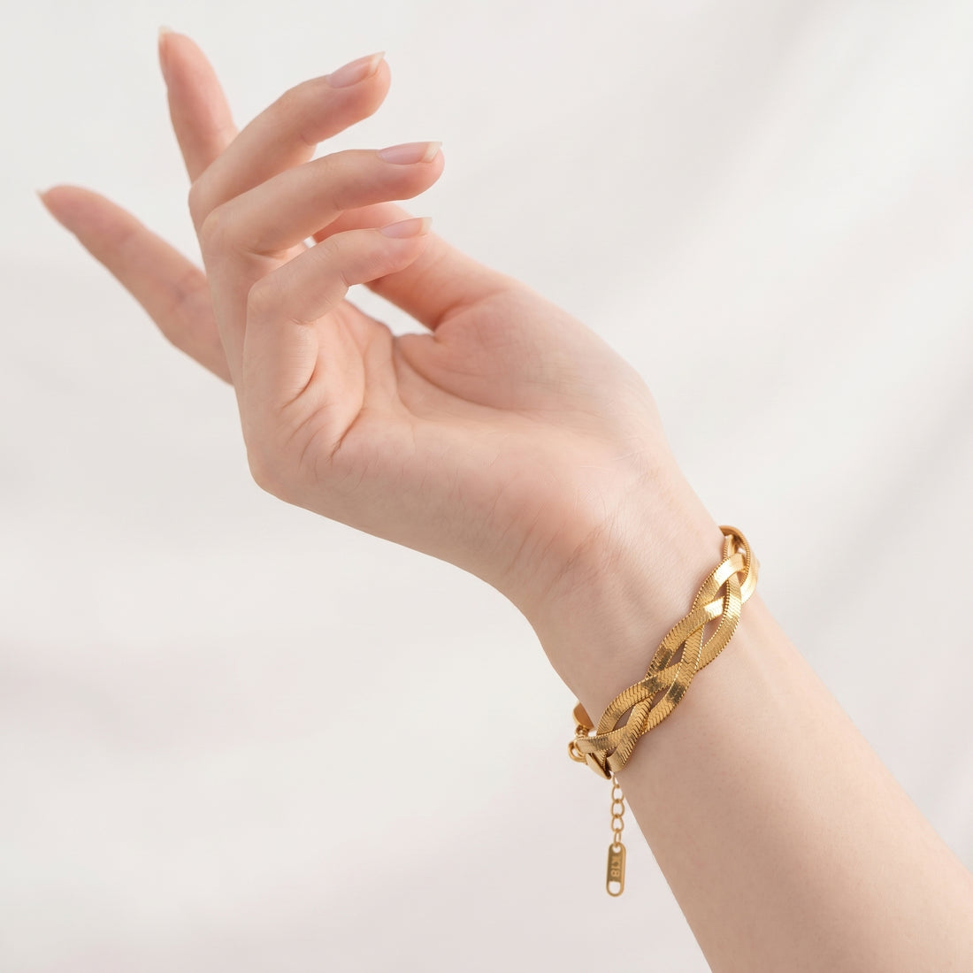 18K Gold Plated Braided Herringbone Bracelet – Three-Strand Twisted Chain, Stainless Steel, Waterproof