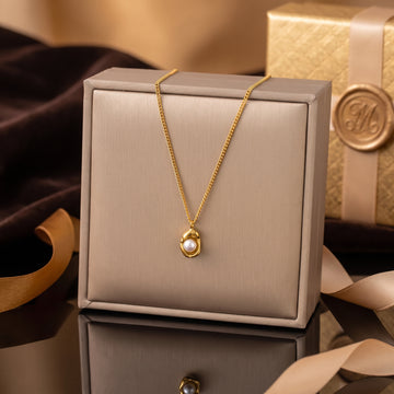 Gold Pearl Pendant Necklace – 18K Gold Plated Stainless Steel
