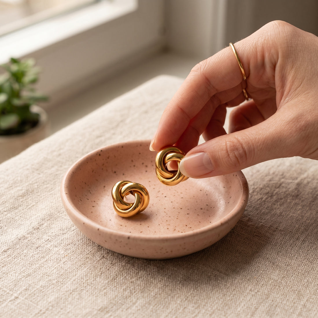 Gold Love Knot Stud Earrings – Chunky Twist