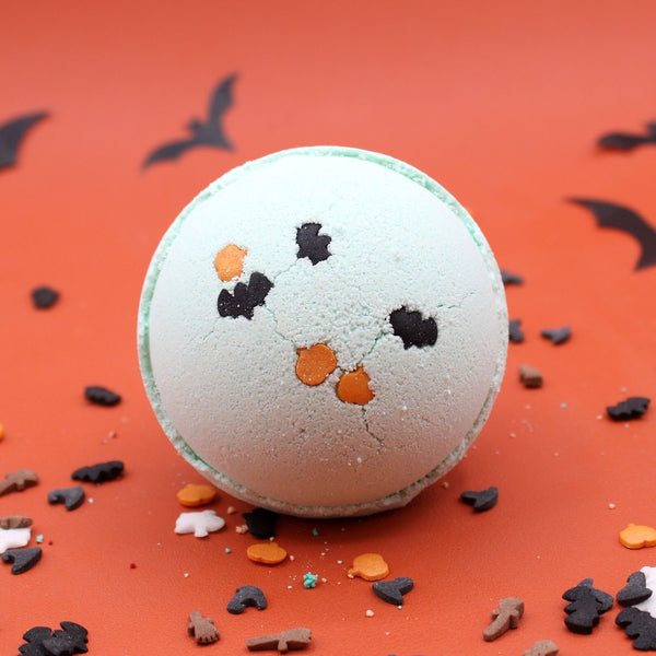 Coconut & Lime Halloween Bath Bomb – Handmade, 180g
